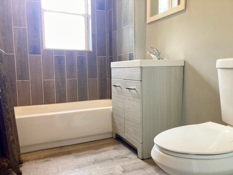More Photos Of 7919 S Maryland Ave, Chicago Apartments For Sale