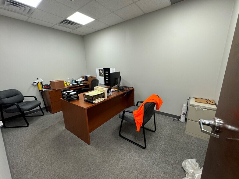 More Photos Of 10049 Reiger Rd, Baton Rouge Office For Lease