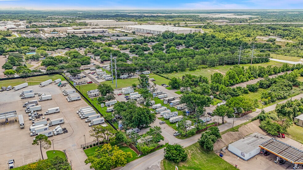 More Photos Of 2905 Oakdale rd, Grand Prairie Trailer Camper Park For Sale