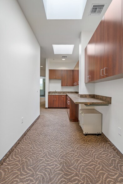 More Photos Of 13847 N Northsight Blvd, Scottsdale Office For Lease