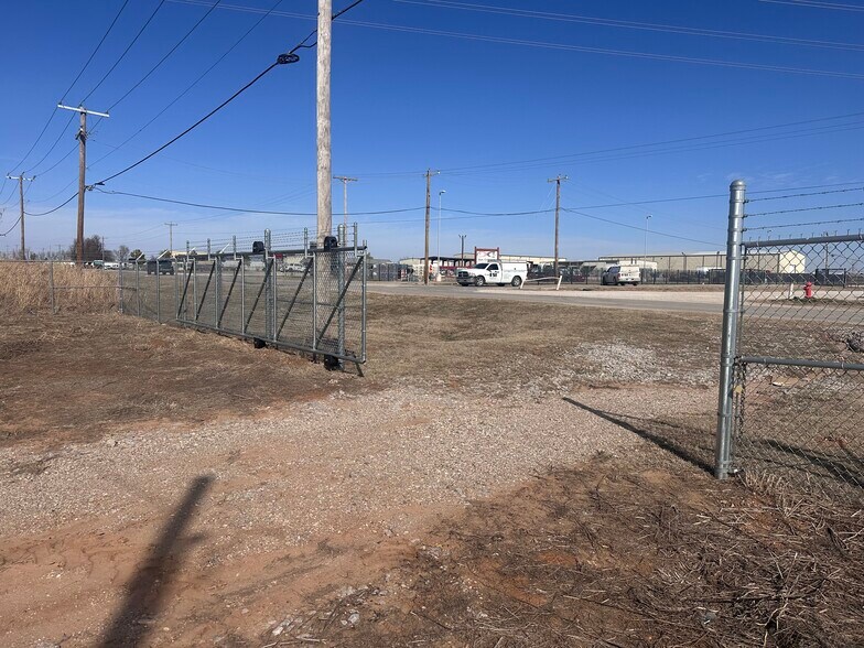 More Photos Of 13925 S Meridian Ave, Oklahoma City Industrial For Sale