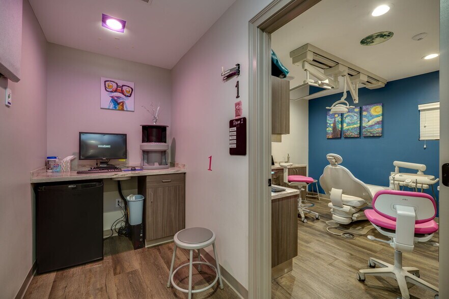 More Photos Of 5671 Far Hills Ave, Dayton Medical For Sale