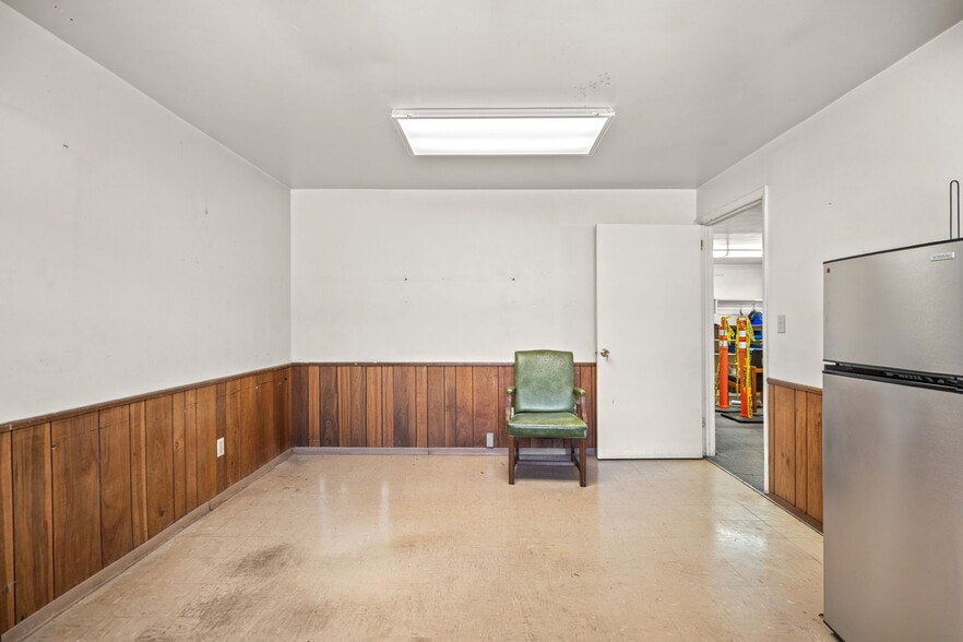 More Photos Of 2162 S Jason St, Denver Warehouse For Sale