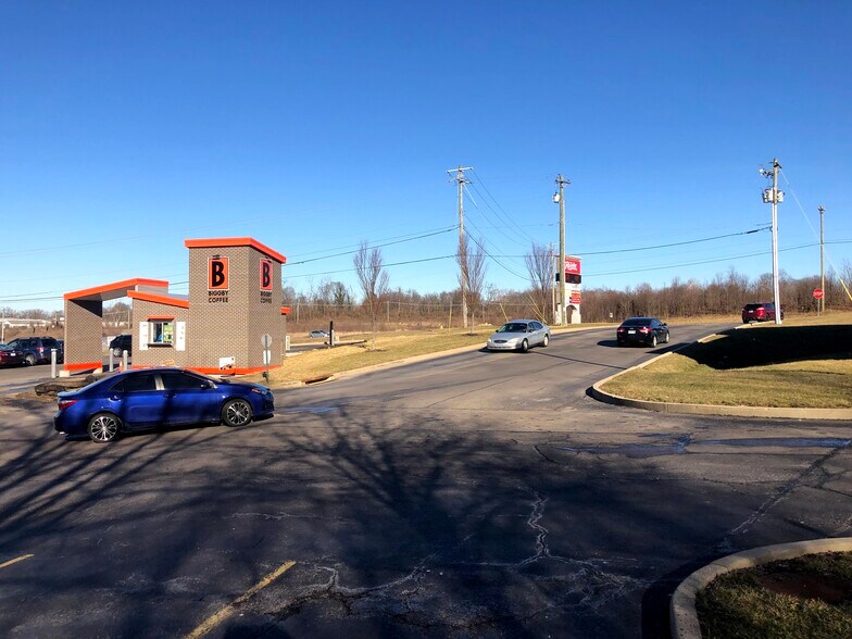 More Photos Of 3950-3960 Turkeyfoot Rd, Erlanger Supermarket For Sale
