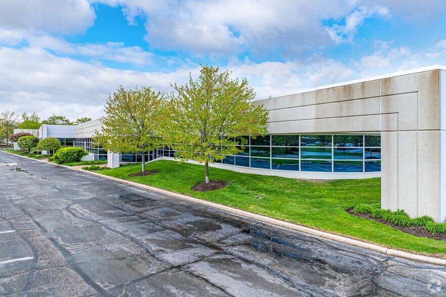 More Photos Of 1551 Bond St, Naperville Medical For Sale