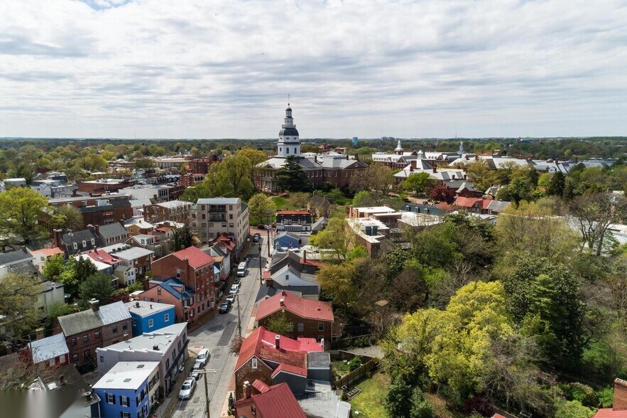 More Photos Of 220 West St, Annapolis Office For Sale