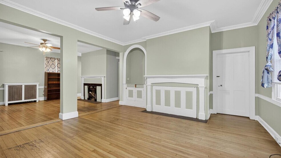 More Photos Of 1 Angola Rd, Cornwall Storefront Retail Office For Sale