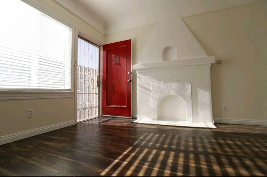 More Photos Of 4124-4126 1/2 Monroe St, Los Angeles Apartments For Sale