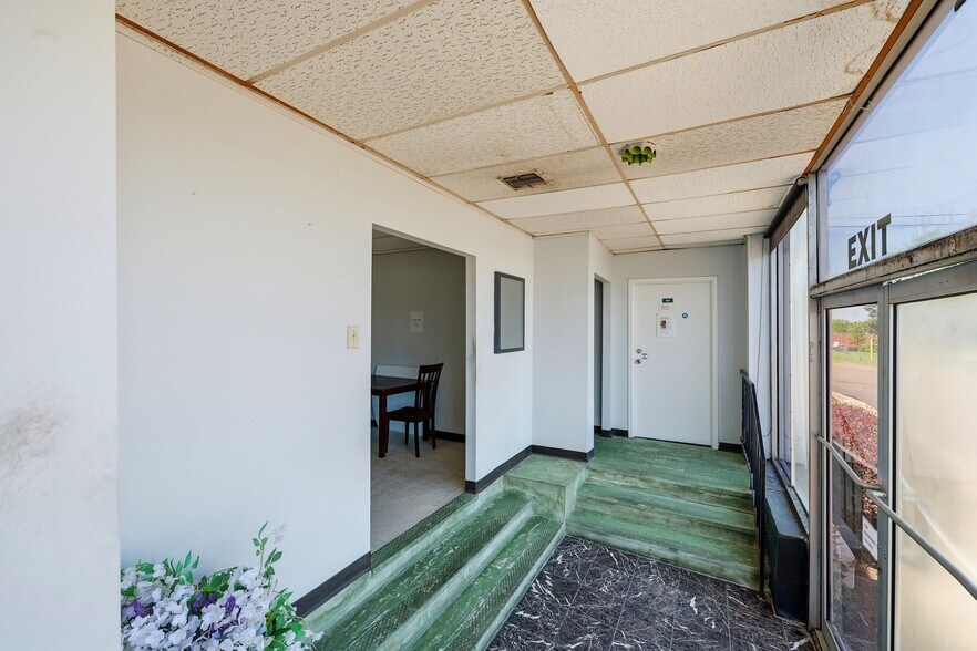 More Photos Of 4795 Mcwillie Dr, Jackson Office For Sale