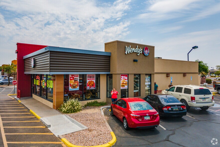 More Photos Of 10214 N Metro Pky, Phoenix Unknown For Lease