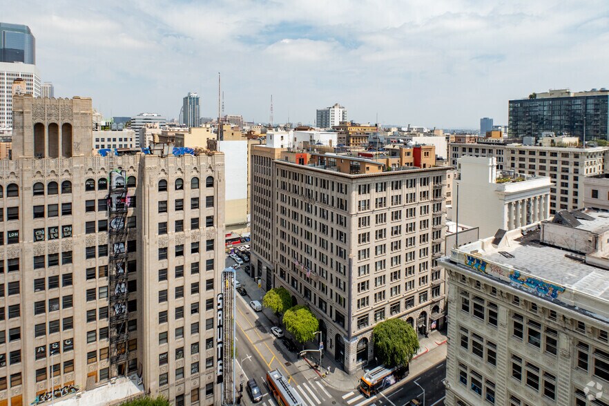 More Photos Of 742-748 S Hill St, Los Angeles Loft Creative Space For Lease