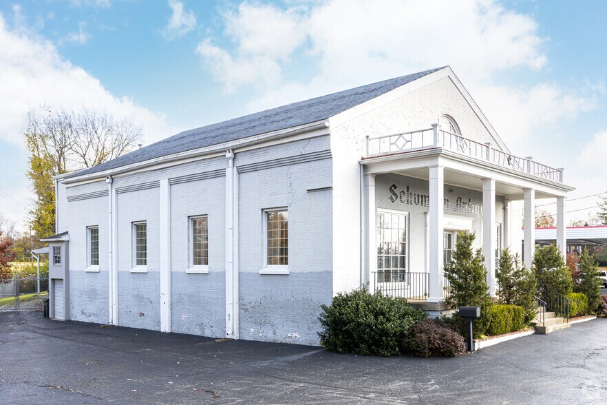 Primary Photo Of 4545 Taylorsville Rd, Louisville Freestanding For Sale