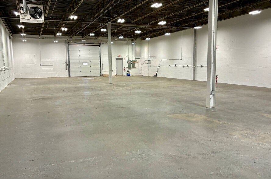 Primary Photo Of 134 New Boston St, Woburn Warehouse For Lease