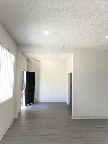 More Photos Of 6106-6112 Rita Ave, Huntington Park Storefront Retail Office For Lease
