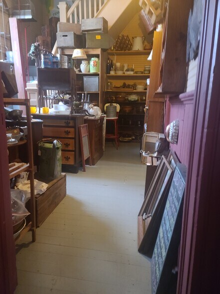 More Photos Of 7921 OH-7, Williamsfield Freestanding For Sale
