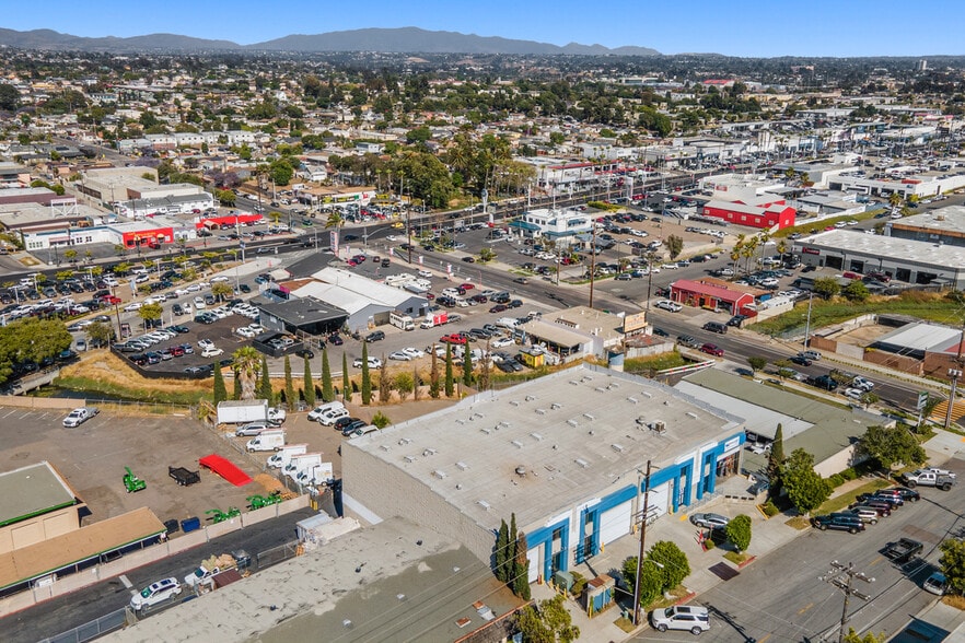 More Photos Of 1703-1705 Hoover Ave, National City Manufacturing For Lease