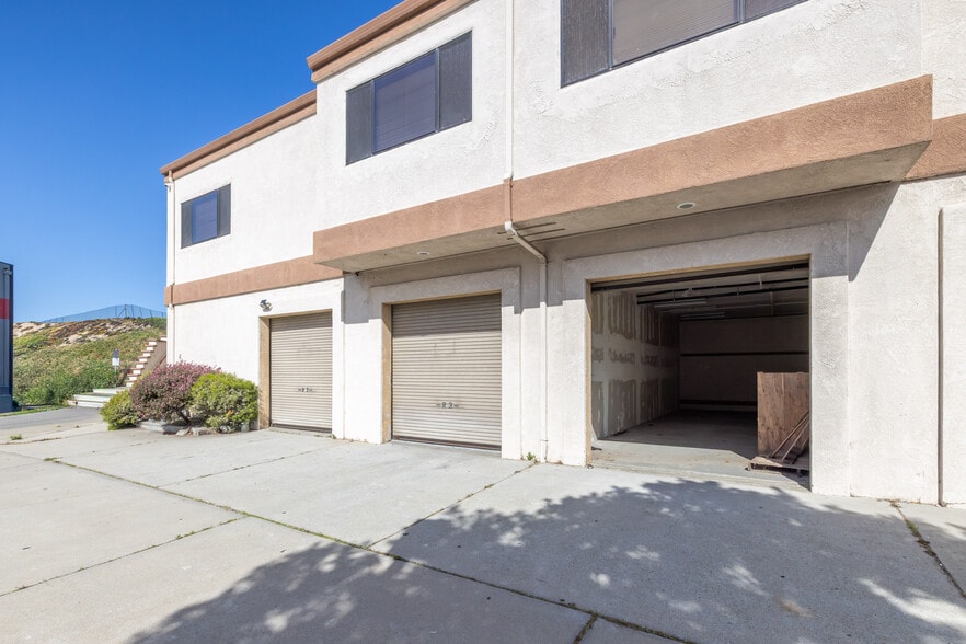 More Photos Of 1801 Catalina St, Seaside Research And Development For Sale