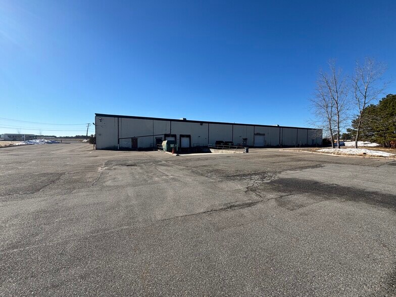 More Photos Of 1860 Smithtown Ave, Ronkonkoma Manufacturing For Sale
