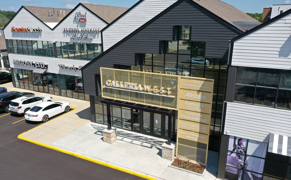 More Photos Of 18900 W Bluemound Rd, Brookfield Unknown For Lease