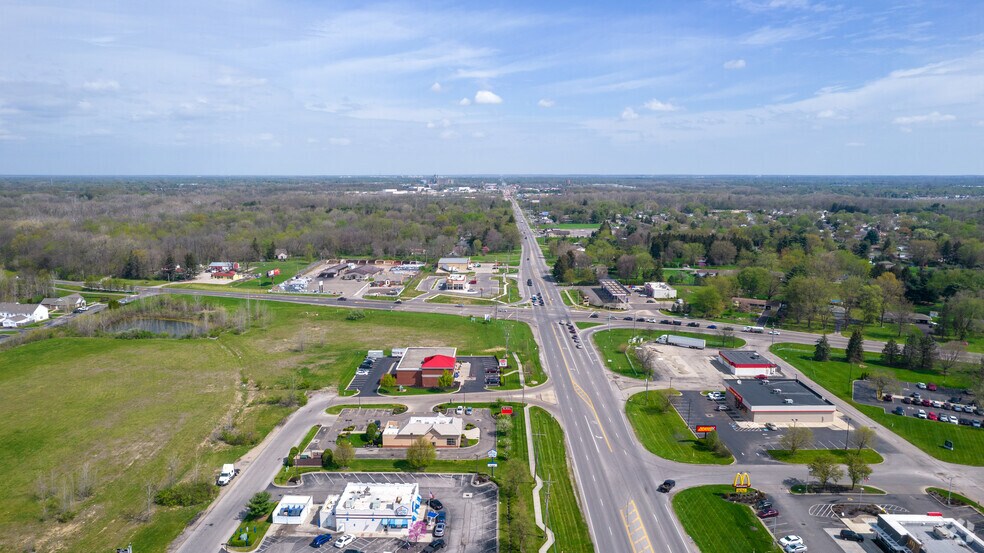 More Photos Of 3773-3841 S Hamilton Rd, Columbus Storefront For Lease