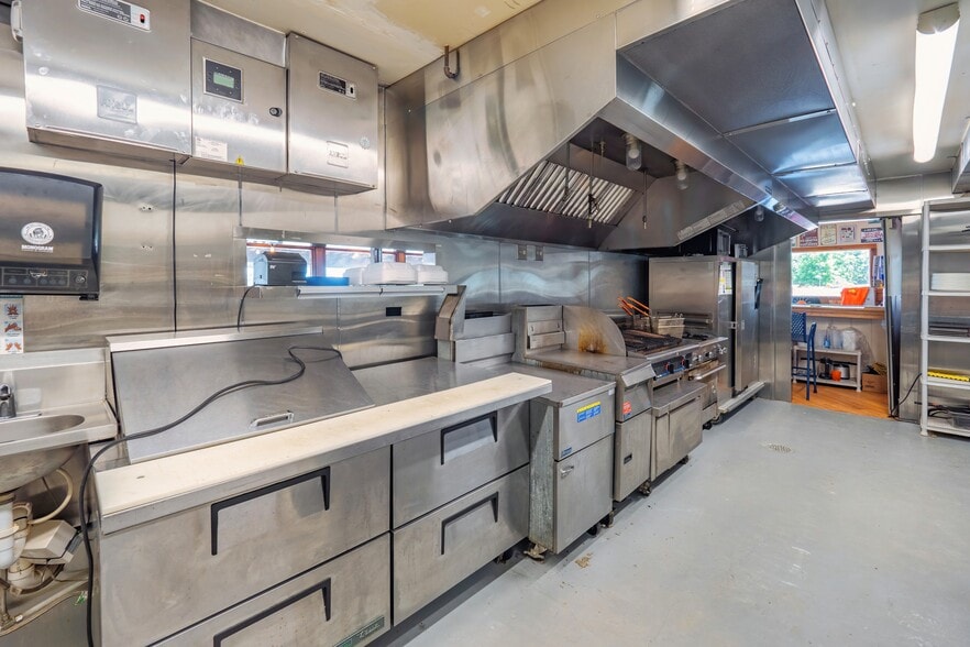More Photos Of 3501 Westport Marina Rd, Cleveland Marina For Sale