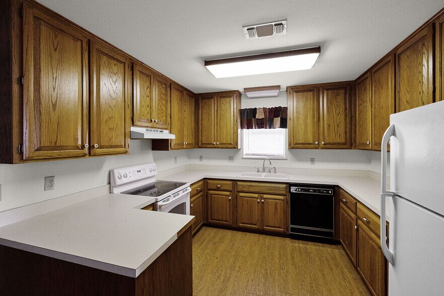 More Photos Of 1071 FM 2673, Canyon Lake Specialty For Sale