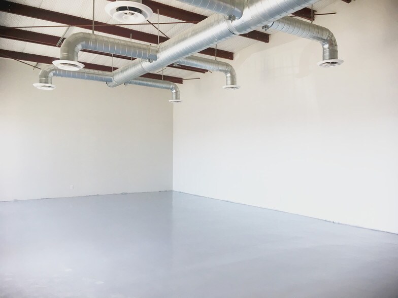 More Photos Of 5306 Middle Fiskville Rd, Austin Showroom For Lease