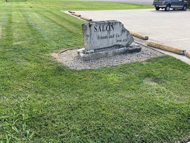 More Photos Of 290 N 2nd St, Frankfort Restaurant For Sale