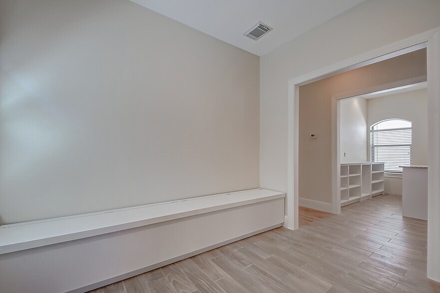 More Photos Of 21386 Provincial Blvd, Katy Medical For Sale