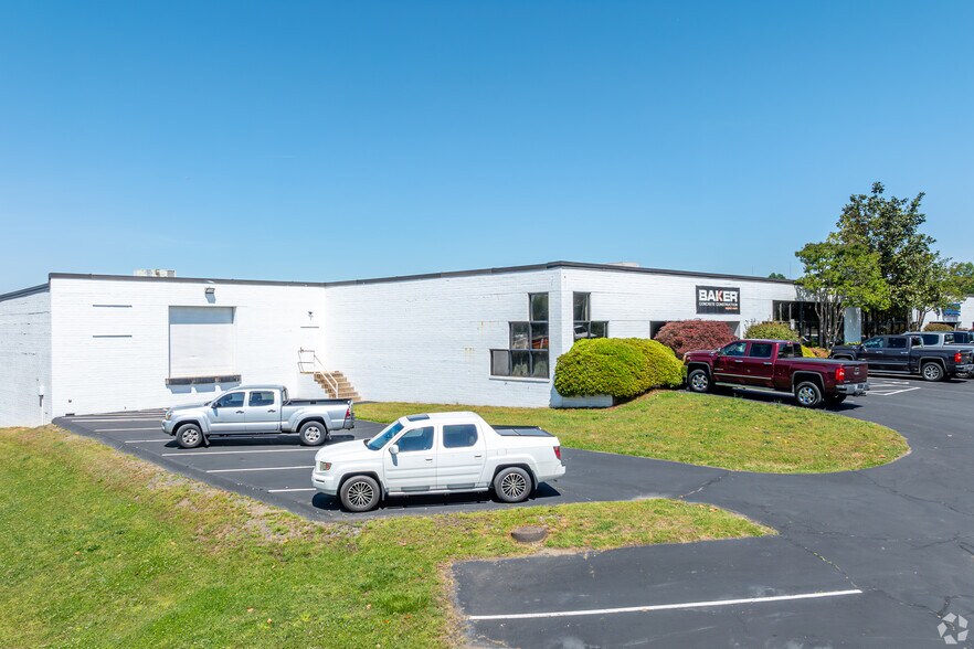 More Photos Of 8916 Crump Rd, Pineville Unknown For Lease