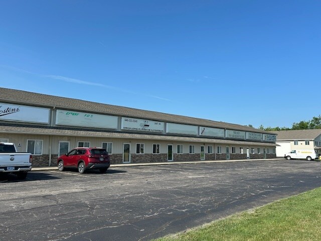 More Photos Of 32961 Pin Oak Pky, Avon Lake Flex For Sale