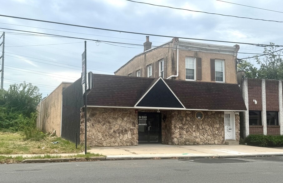 Primary Photo Of 668 N Broad St, Woodbury General Retail For Sale