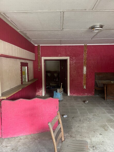 More Photos Of 405 Jones Rd, Olanta Restaurant For Sale