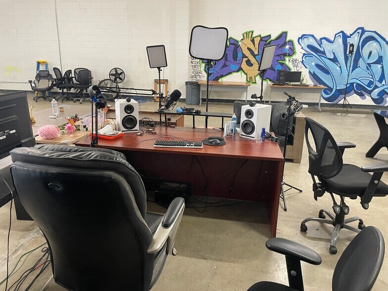 More Photos Of 1348 E 15th St, Los Angeles Warehouse For Lease