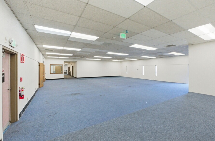 More Photos Of 6537 Foothill Blvd, Oakland Office For Lease