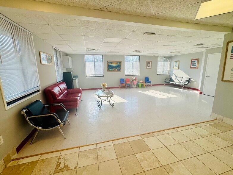 More Photos Of 12604-12606 Lake Ridge Dr, Woodbridge Medical For Sale