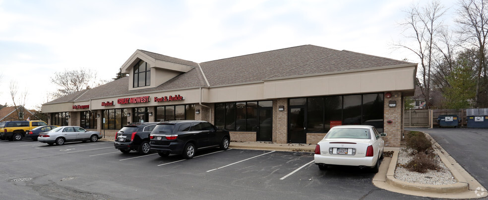 Primary Photo Of 8153 S 27th St, Franklin Storefront Retail Office For Lease