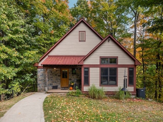 More Photos Of 55 S Hope Rdg, Traverse City Lodge Meeting Hall For Sale