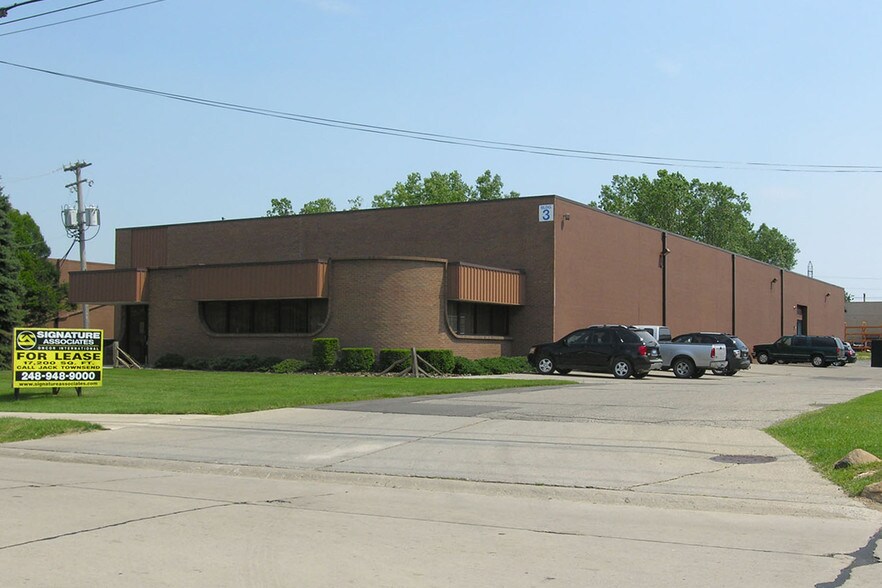 More Photos Of 35687 Industrial Rd, Livonia Warehouse For Lease