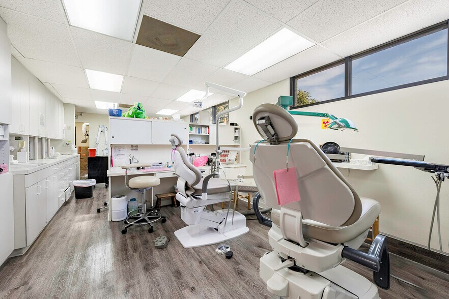 More Photos Of 5631 Lincoln Ave, Cypress Medical For Lease