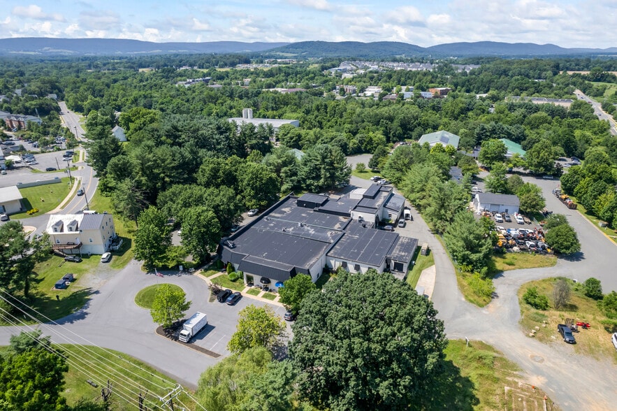 More Photos Of 210 N 21st St, Purcellville Flex For Sale