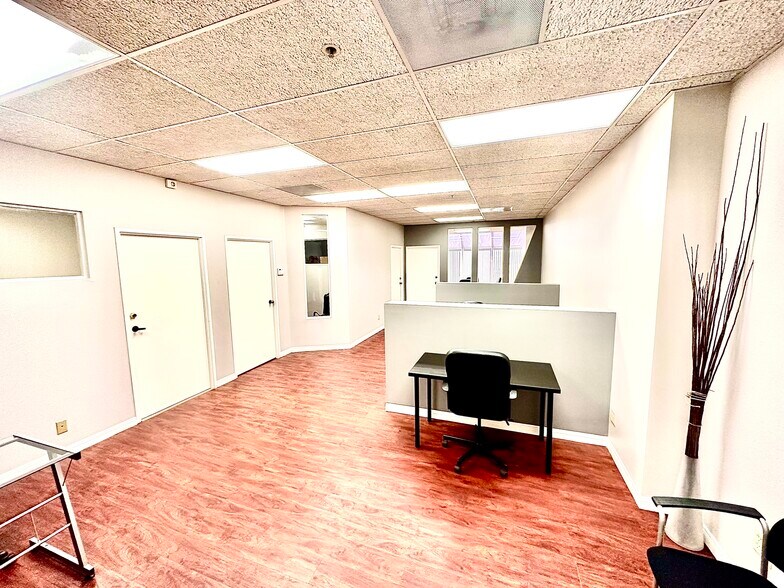More Photos Of 2535 Kettner Blvd, San Diego Office Residential For Sale