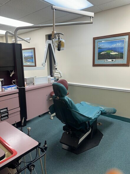 More Photos Of 708 53rd Ave E, Bradenton Office For Lease