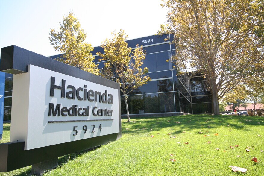 More Photos Of 5924 Stoneridge Dr, Pleasanton Medical For Lease