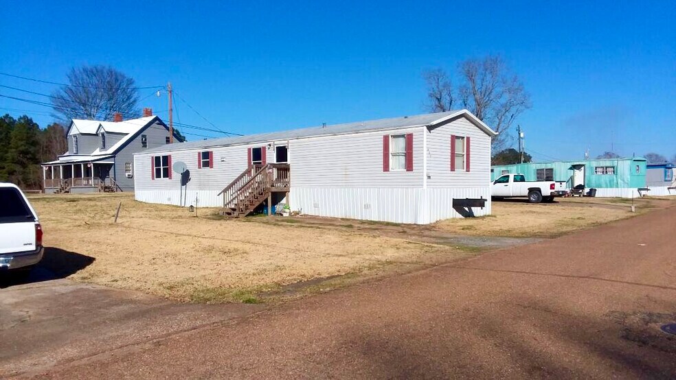More Photos Of 100 Maddox Dr, Crystal Springs Manufactured Housing Mobile Home Park For Sale