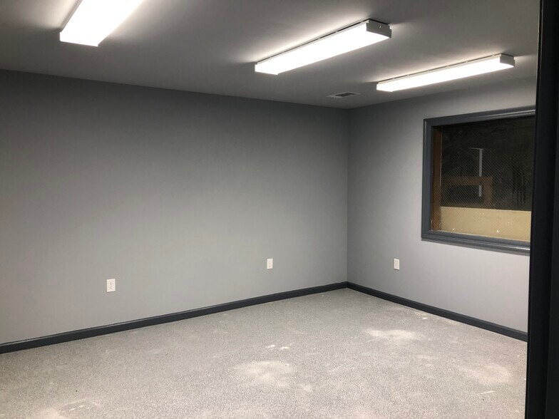 More Photos Of 2611 N Dumont Dr, Baton Rouge Warehouse For Lease