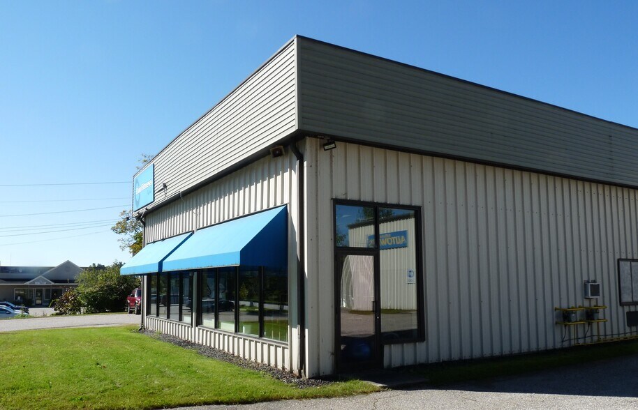 More Photos Of 275 N Main St, Rutland Freestanding For Lease