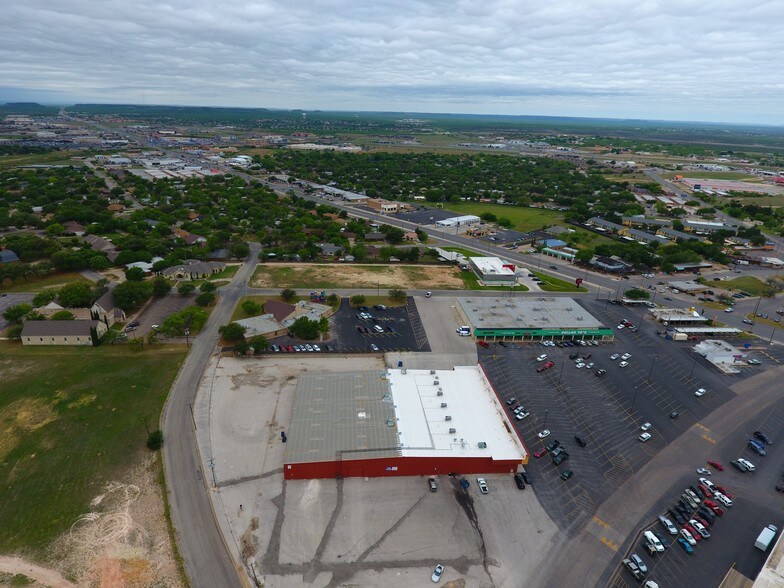 More Photos Of 3315 Sherwood Way, San Angelo Freestanding For Lease