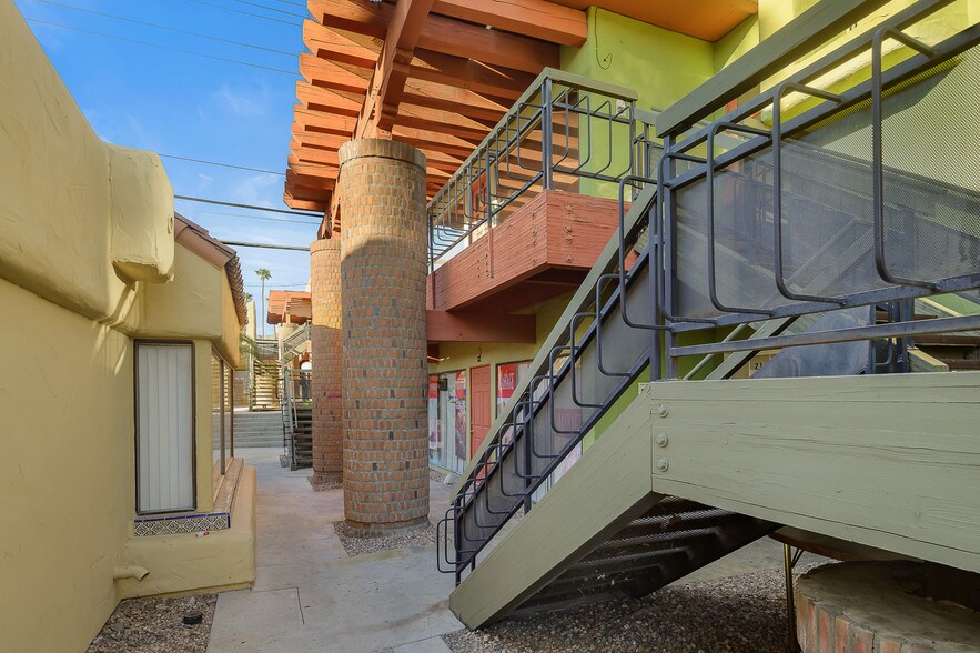 More Photos Of 68487 E Palm Canyon Dr, Cathedral City Office For Lease