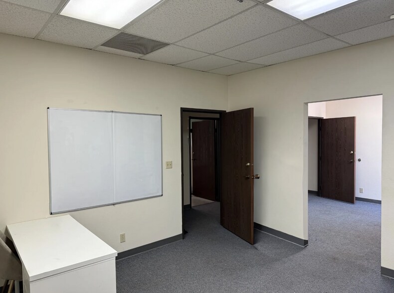 More Photos Of 4053 Calle Tesoro, Camarillo Warehouse For Lease